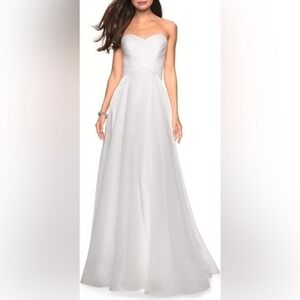 La Femme Strapless Sweetheart Metallic Organza Formal Gown Size 16 NWT